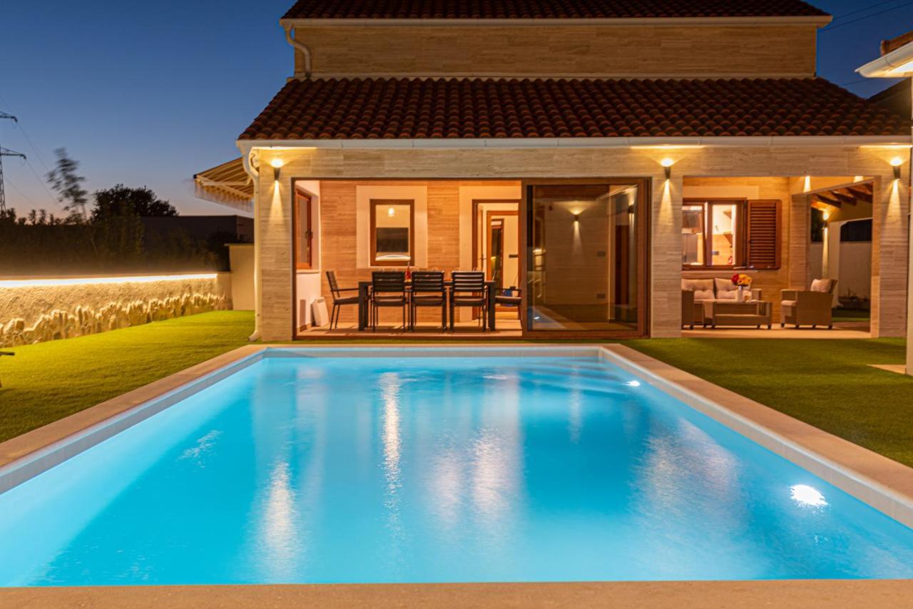 Villa Casa Del Sol à Dubrava  Extérieur photo