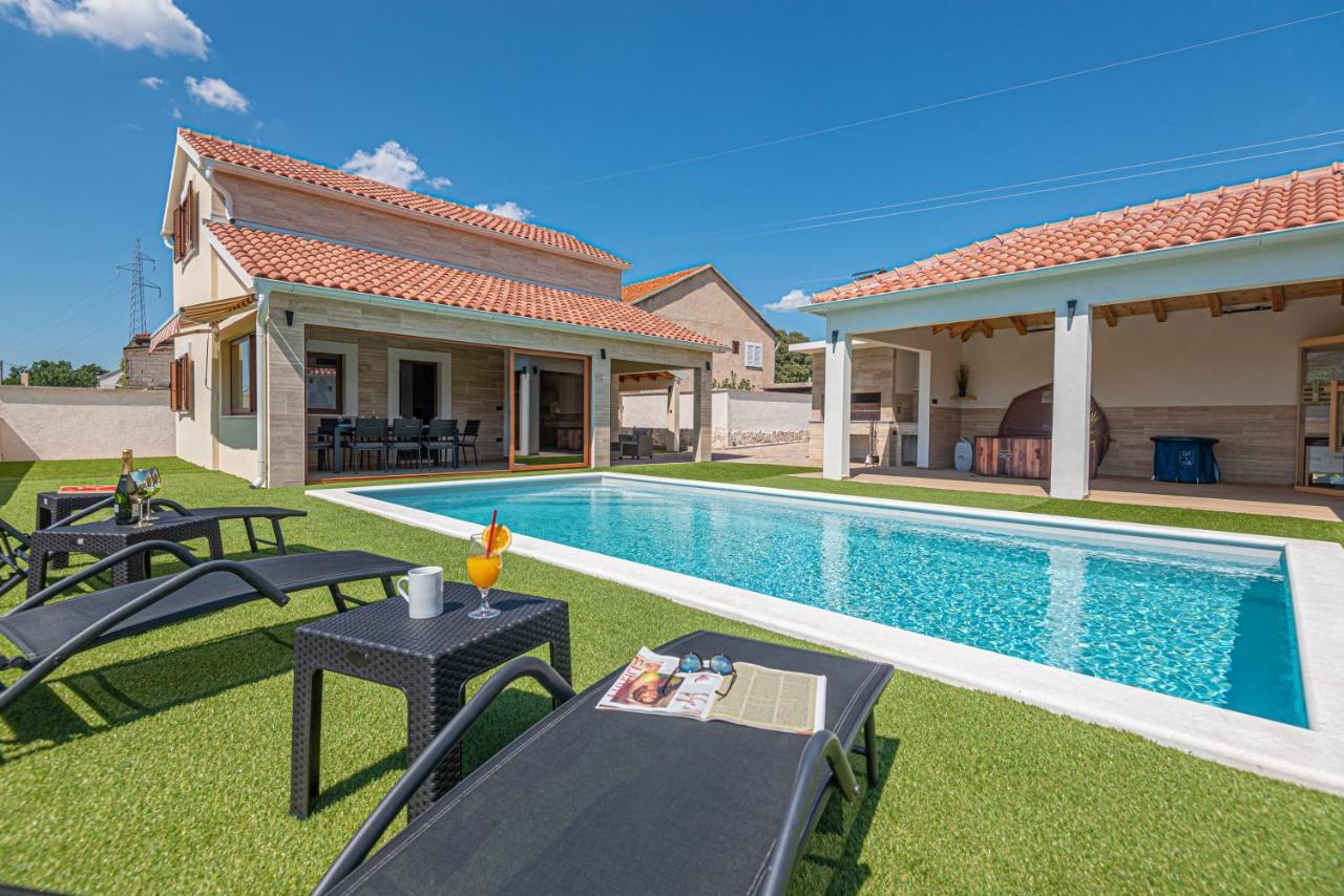 Villa Casa Del Sol à Dubrava  Extérieur photo