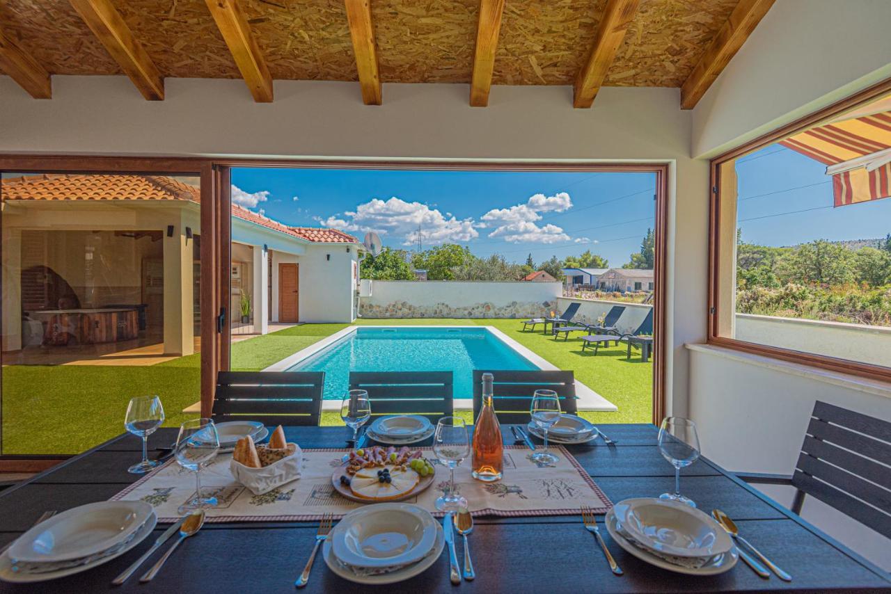 Villa Casa Del Sol à Dubrava  Extérieur photo