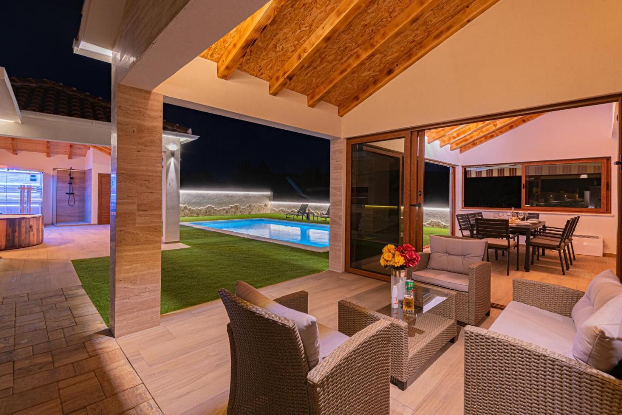 Villa Casa Del Sol à Dubrava  Extérieur photo