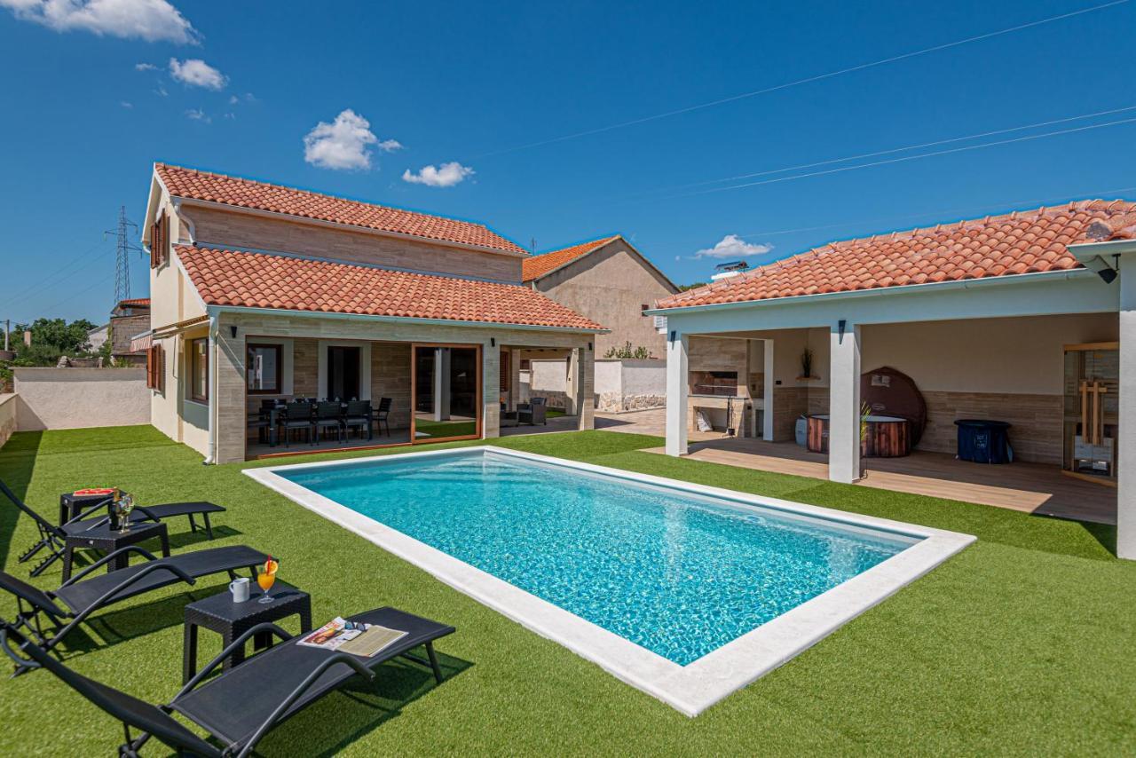 Villa Casa Del Sol à Dubrava  Extérieur photo