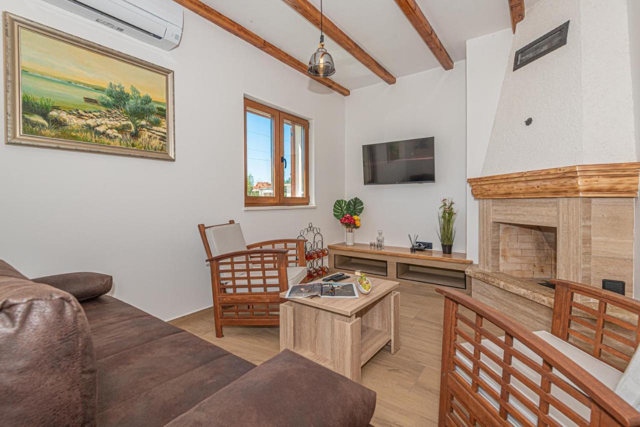 Villa Casa Del Sol à Dubrava  Extérieur photo